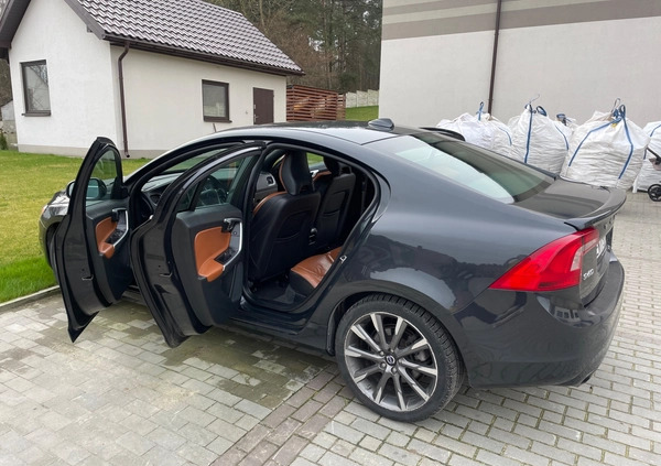 Volvo S60 cena 55555 przebieg: 156000, rok produkcji 2015 z Wieluń małe 92